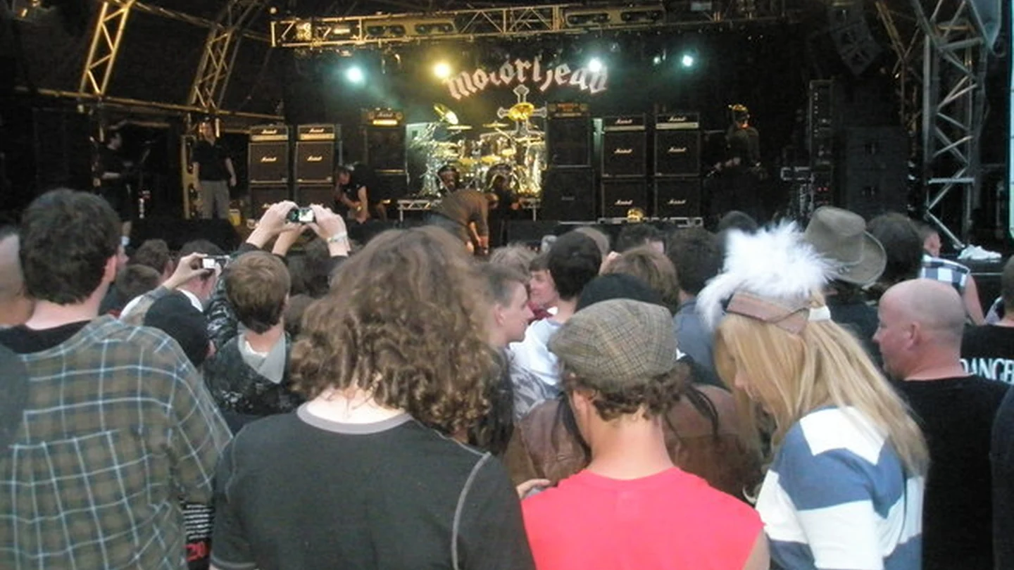 Venue & House Labor at a live event